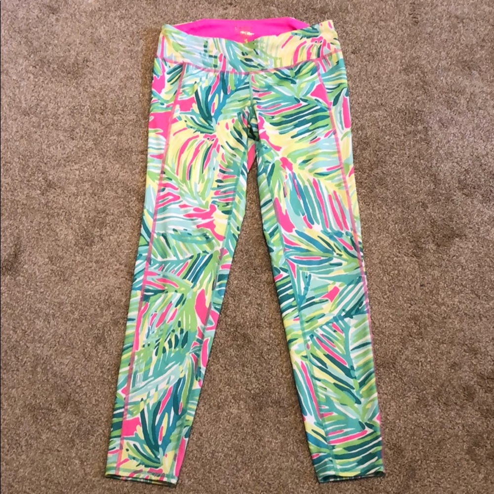 GUC size Medium Lilly Pulitzer workout legging
